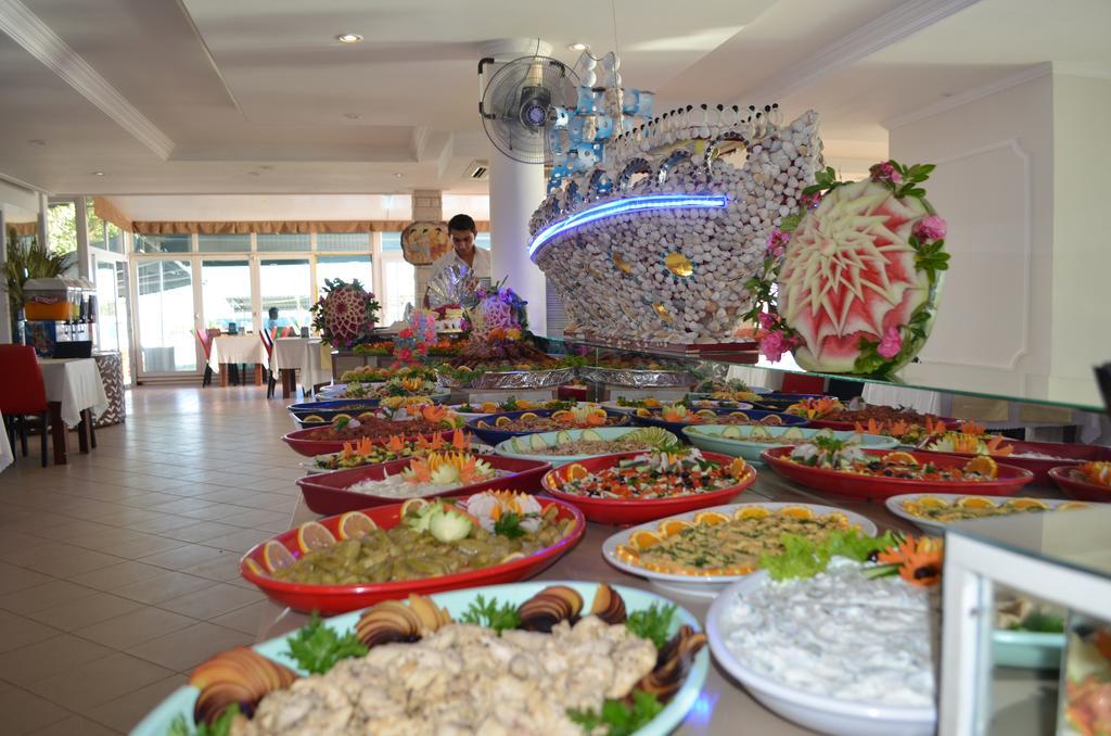 Alder Hotel Айвалик Екстер'єр фото
