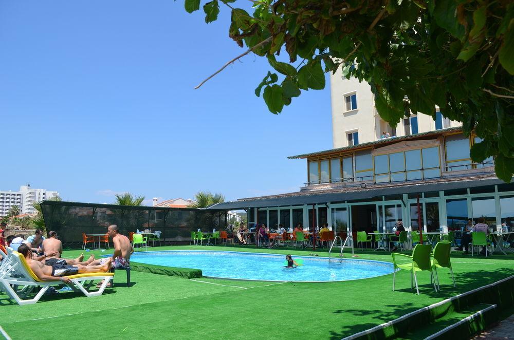 Alder Hotel Айвалик Екстер'єр фото