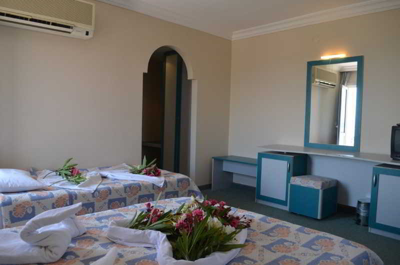Alder Hotel Айвалик Екстер'єр фото