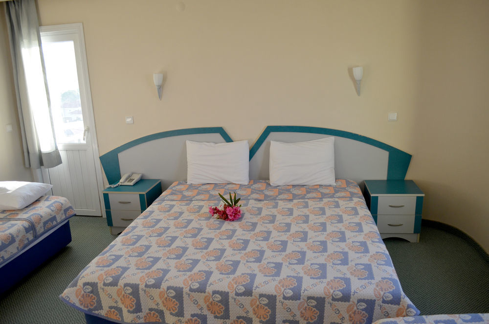Alder Hotel Айвалик Екстер'єр фото