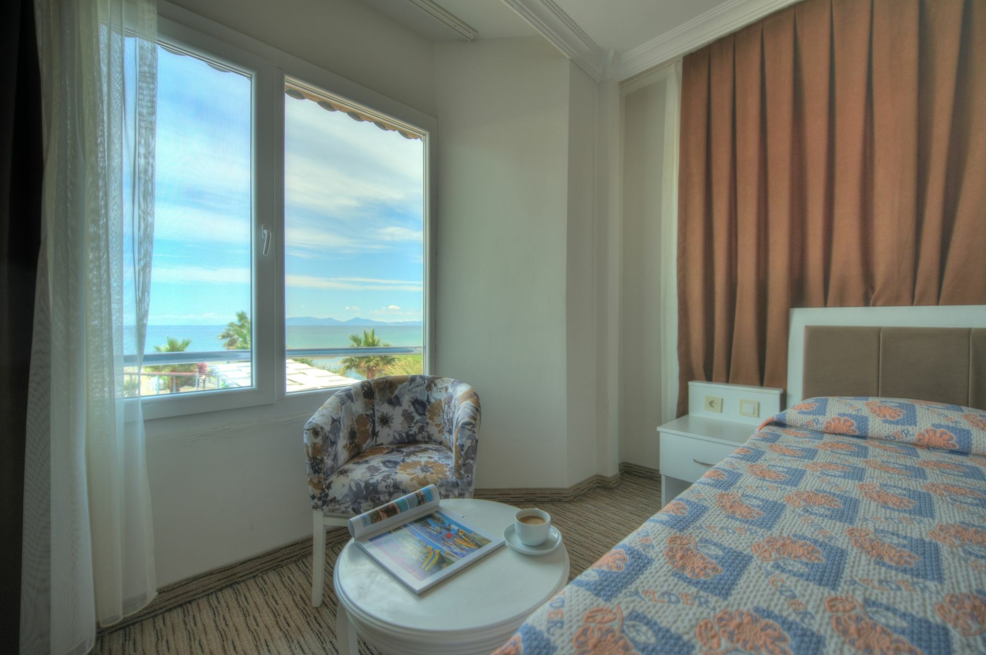 Alder Hotel Айвалик Екстер'єр фото