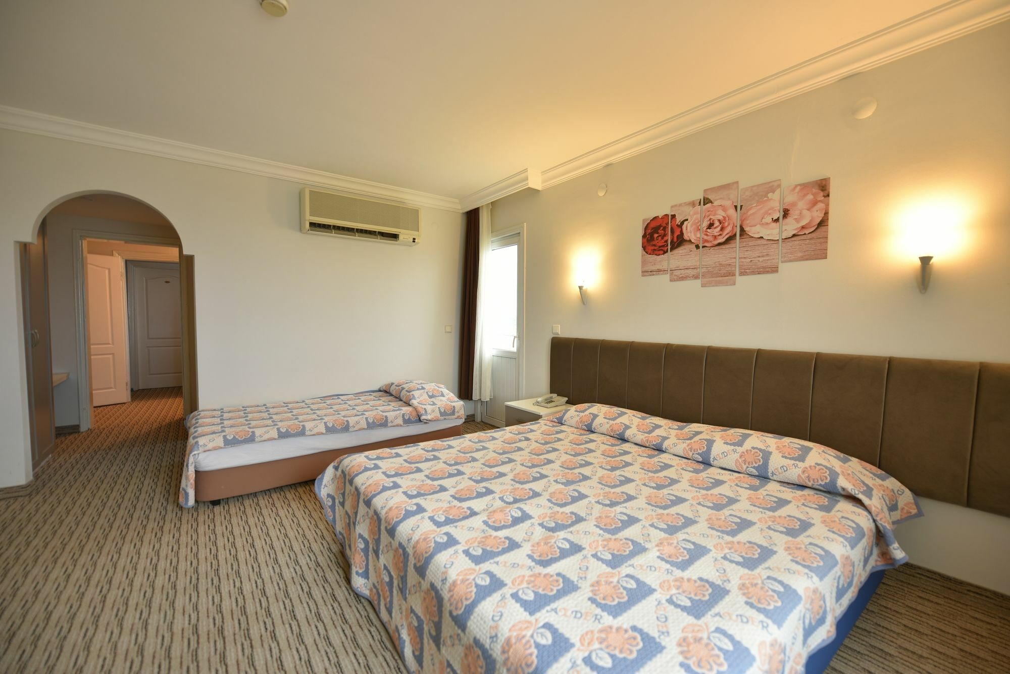 Alder Hotel Айвалик Екстер'єр фото